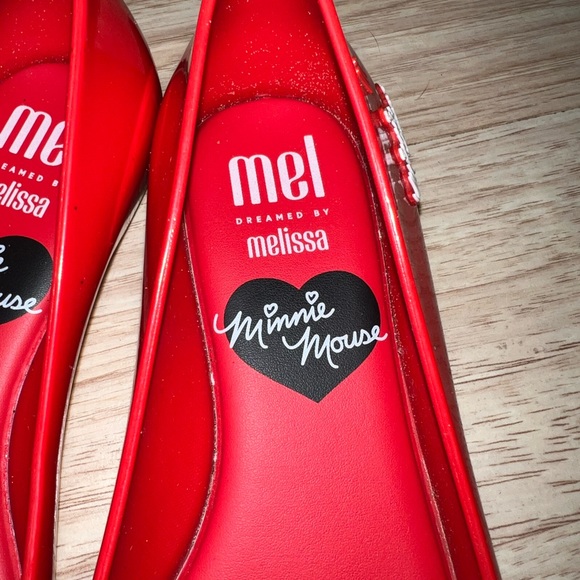 Disney Mini Melissa - Mel Red Slip-ons - Picture 9 of 9
